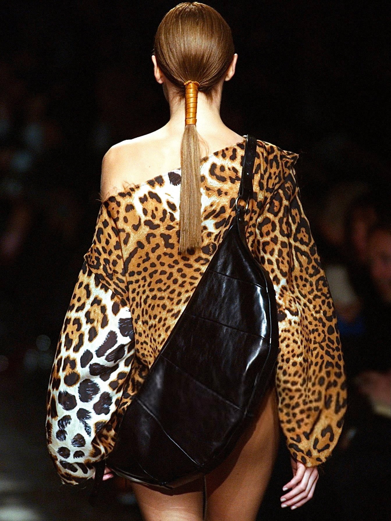 SS2002 Black Mombasa Croissant Bag