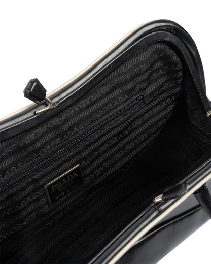FW2000 Black Leather Kiss Lock Handbag