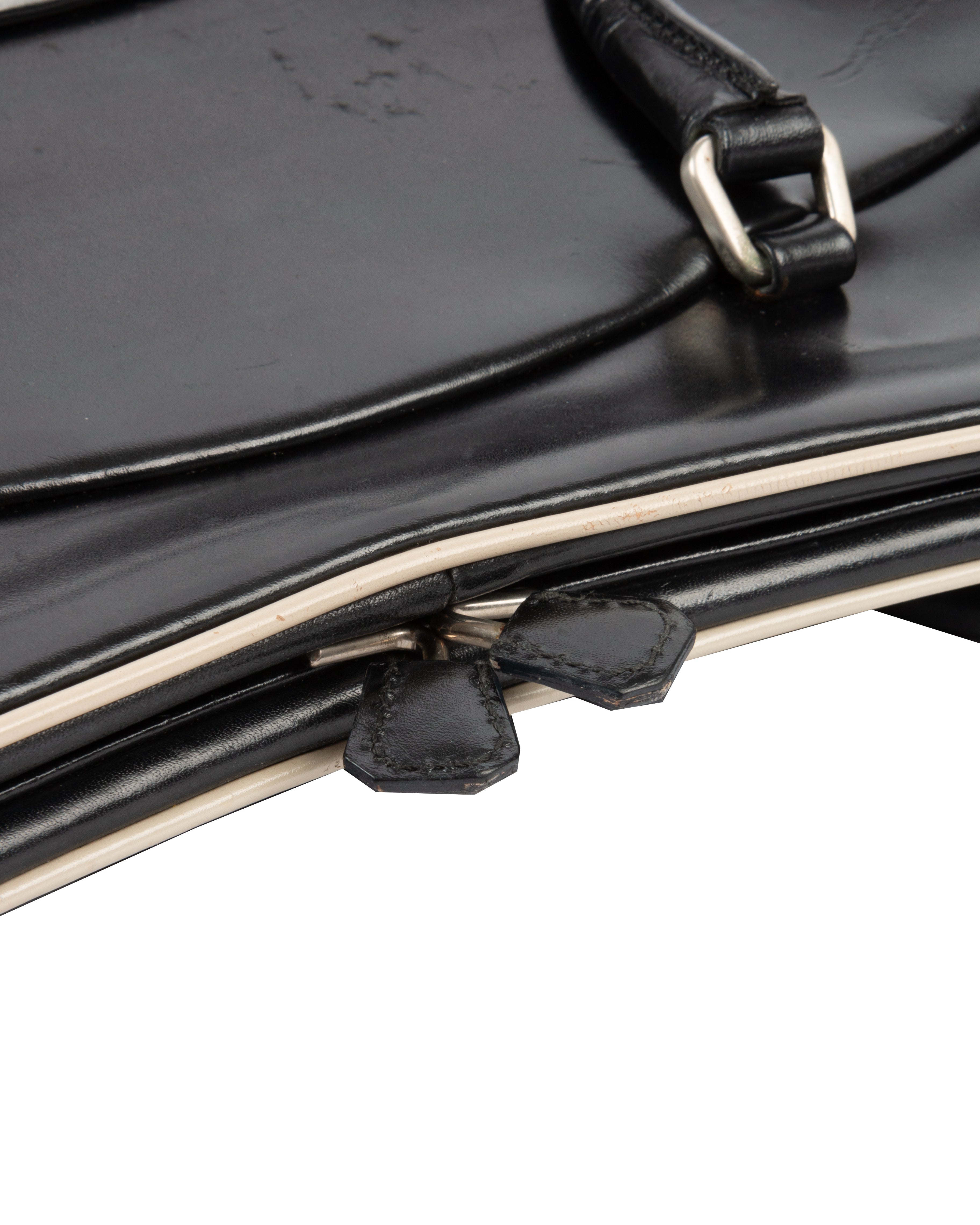 Prada FW2000 Black Leather Kiss Lock Handbag – Vothe Archive