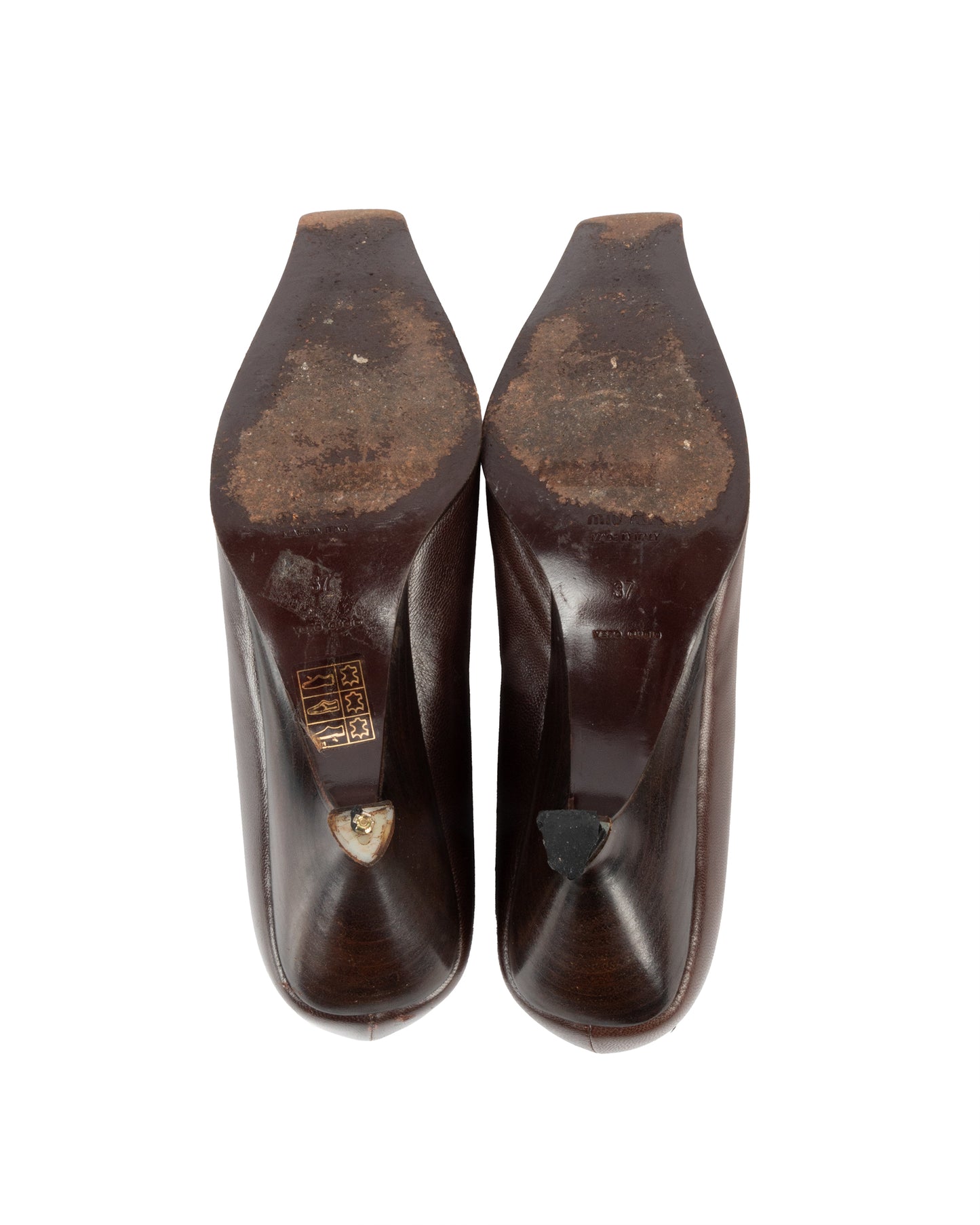 Early 2000s Brown Leather Kitten Heels
