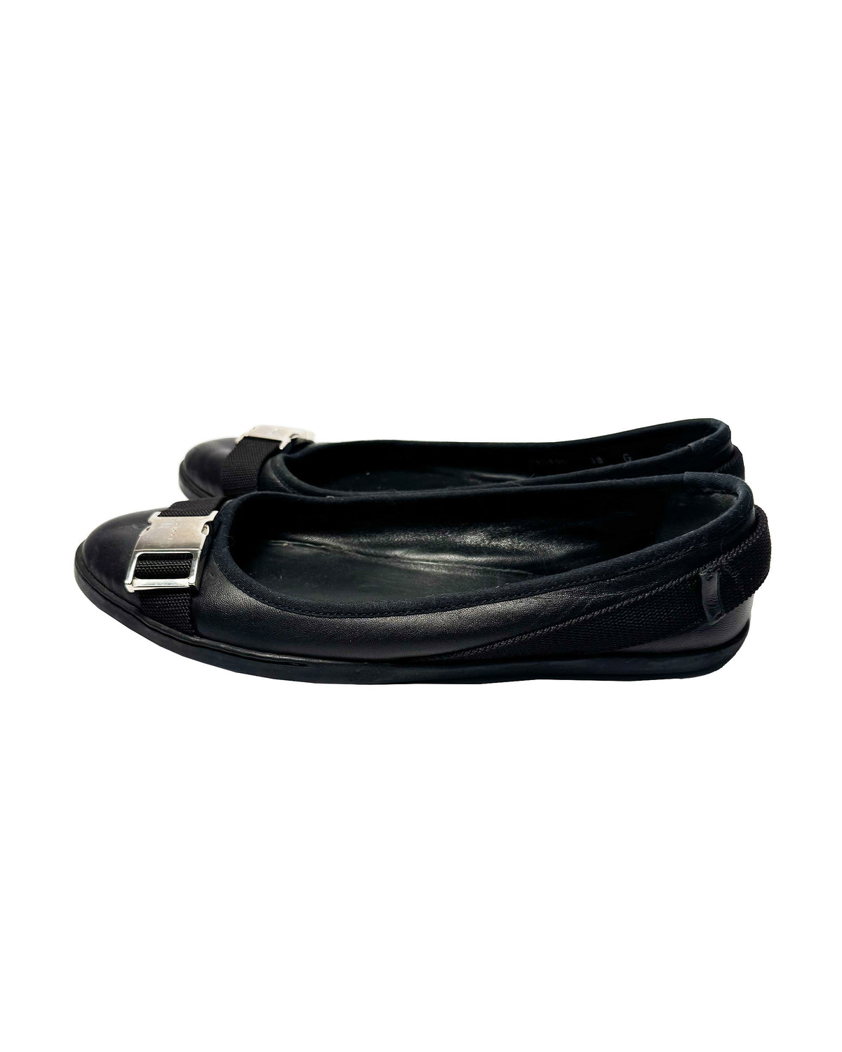 Gucci Buckle Ballet Flats-38
