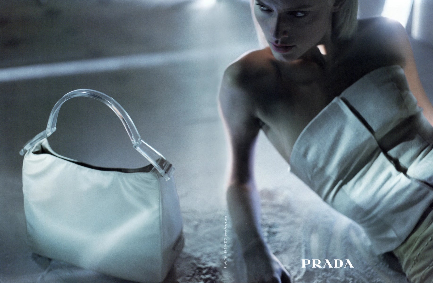 バッグ SS1998 PRADA SILVER ONE SHOULDER BAG Prada SS1998 Black Acrylic Handle Shoulder Bag – Vothe Archive
